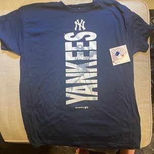 Brand new with tags Yankee shirt boy size XL